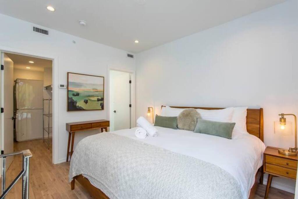 Apartment Inventors' Loft - In The Heart Of It *