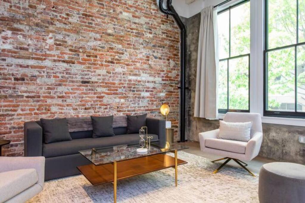 Inventors' Loft - In The Heart Of It Apartment