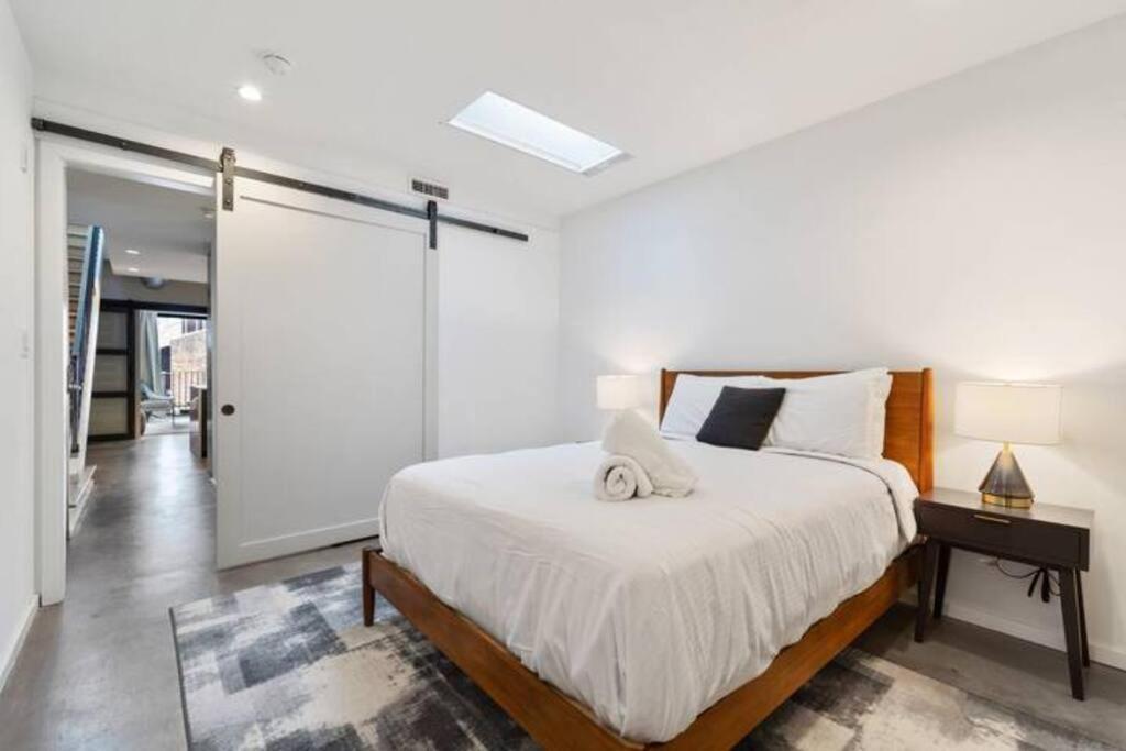 Inventors' Loft - In The Heart Of It Apartment